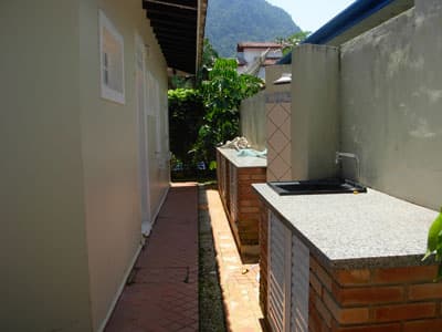 TÉRREA c/ PISCINA, CHURRASQ., 4 DORMS (SUITE + 2WCs), ar cond., 700m DA PRAIA, 02 VAGAS no JDM