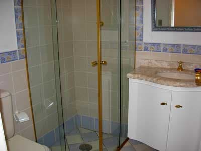 TÉRREA c/ PISCINA, CHURRASQ., 4 DORMS (SUITE + 2WCs), ar cond., 700m DA PRAIA, 02 VAGAS no JDM