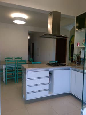 SOBRADO 4 DORMS (3 STS) C/PISCINA, VARANDA GOURMET, VAGAS NO GRAMADO, 900M DA PRAIA, ESCRITURA em fase de especificação