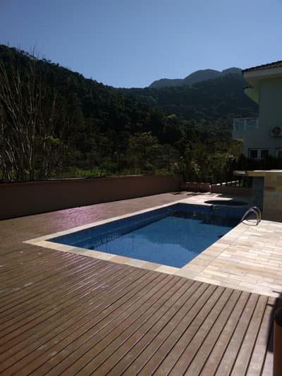 SOBRADO 4 DORMS (3 STS) C/PISCINA, VARANDA GOURMET, VAGAS NO GRAMADO, 900M DA PRAIA, ESCRITURA em fase de especificação