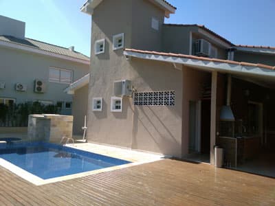 SOBRADO 4 DORMS (3 STS) C/PISCINA, VARANDA GOURMET, VAGAS NO GRAMADO, 900M DA PRAIA, ESCRITURA em fase de especificação