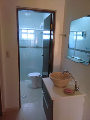 SOBRADO 4 DORMS (3 STS) C/PISCINA, VARANDA GOURMET, VAGAS NO GRAMADO, 900M DA PRAIA, ESCRITURA em fase de especificação