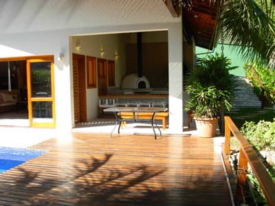 SOBRADO a 600m da praia, PISCINA, CHURRASQ, AMPLO LIVING, 6 DORMS, DUAS  MORADAS