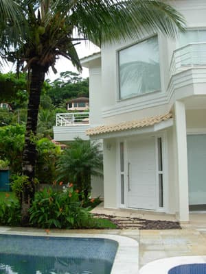 MODERNA, ALTO PADRÃO 600m DA PRAIA, 4 SUITES, PISCINA, OFURÔ, CHURRAQ ELETRICA, JDM
