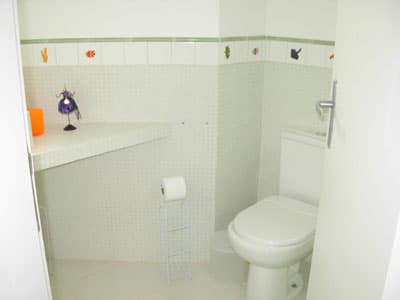 MODERNA, ALTO PADRÃO 600m DA PRAIA, 4 SUITES, PISCINA, OFURÔ, CHURRAQ ELETRICA, JDM