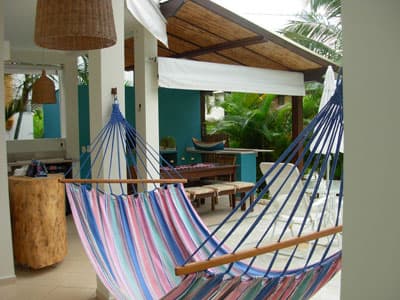 MODERNA, ALTO PADRÃO 600m DA PRAIA, 4 SUITES, PISCINA, OFURÔ, CHURRAQ ELETRICA, JDM