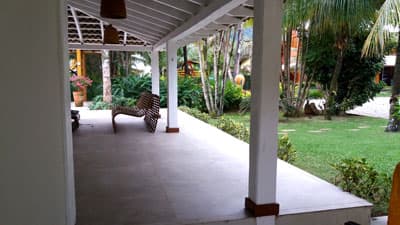 CHARMOSA  VARANDA EM L, 4 DORMS (2 STS), AR COND, PISCINA, CHURRASQ 450m DA PRAIA, HABITE-SE,