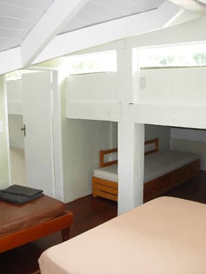 CHARMOSA  VARANDA EM L, 4 DORMS (2 STS), AR COND, PISCINA, CHURRASQ 450m DA PRAIA, HABITE-SE,