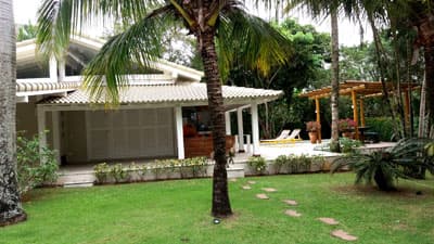 CHARMOSA  VARANDA EM L, 4 DORMS (2 STS), AR COND, PISCINA, CHURRASQ 450m DA PRAIA, HABITE-SE,