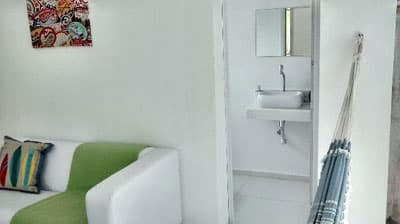 SOBRADO A 550M DA PRAIA c/MEZANINO, 3 DORMS (2 STES), SALÃO DE CHURRASCO