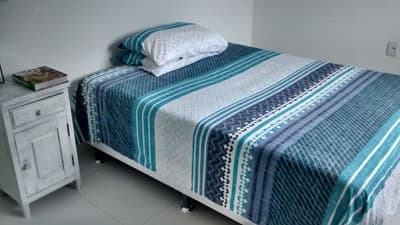 SOBRADO A 550M DA PRAIA c/MEZANINO, 3 DORMS (2 STES), SALÃO DE CHURRASCO