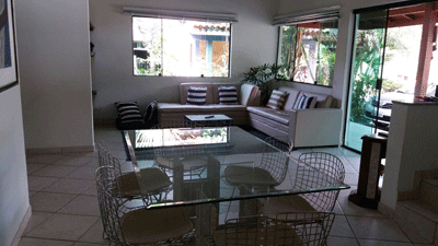 LINDA c/PISCINA, Ar cond. 4 STS CHURR, Forno de Pizza, 10 pess.- ALUGA ANUAL R$8800/MES