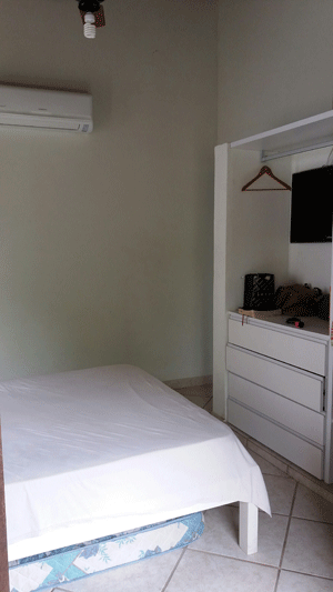 LINDA c/PISCINA, Ar cond. 4 STS CHURR, Forno de Pizza, 10 pess.- ALUGA ANUAL R$8800/MES