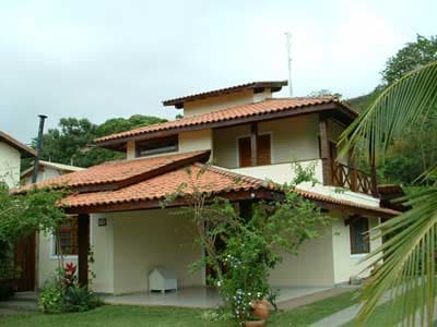 CHARMOSA CASA DE 3 DORMS (2 STS) A 500M DA PRAIA,ATÉ 9 PESSOAS. REVEILLON 10 DIAS