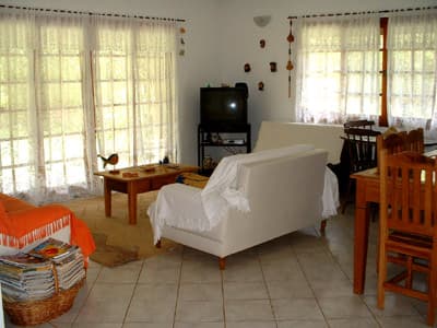 CHARMOSA CASA DE 3 DORMS (2 STS) A 500M DA PRAIA,ATÉ 9 PESSOAS. REVEILLON 10 DIAS