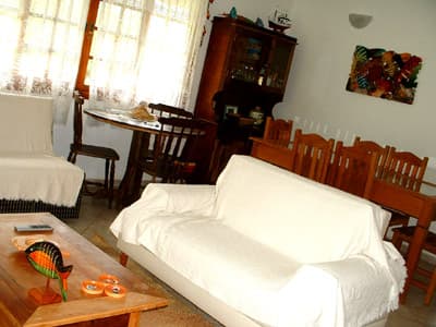 CHARMOSA CASA DE 3 DORMS (2 STS) A 500M DA PRAIA,ATÉ 9 PESSOAS. REVEILLON 10 DIAS