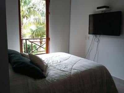 SOBRADO CHARMOSO PISCINA  VARANDA GOURMET C/ CHURRAS WiFi  - CORPUS CHRISTI  e  JULHO 2024 R$2.750 dia