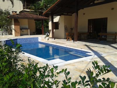CASA c/PISCINA, CHURRASQ., 5 DORMS c/AR COND. - ATÉ 14 PESSOASFERIADOS - 1º DE MAIO 3 DIAS