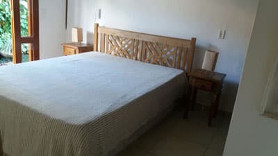 5 STS,  15 PESSOAS, PISCINA, CHURRASQ. E FORNO A LENHA, MEZANINO, 700M DA PRAIA. FERIADO 1 MAIO 3D R$8000