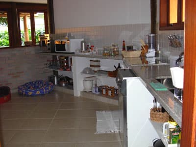 5 STS,  15 PESSOAS, PISCINA, CHURRASQ. E FORNO A LENHA, MEZANINO, 700M DA PRAIA. FERIADO 1 MAIO 3D R$8000