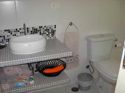 ÓTIMA CASA C/ 4 DORMS, AR CONDIC., PISCINA, CHURRASQ., DIVERSOS AMBS DE ESTAR, DIÁRIAS A PARTIR DE R$1.800