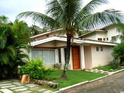 ÓTIMA CASA C/ 4 DORMS, AR CONDIC., PISCINA, CHURRASQ., DIVERSOS AMBS DE ESTAR, DIÁRIAS A PARTIR DE R$1.800