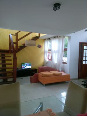 LINDA c/PISCINA, CHURRASQ. F.PIZZA, 3 STS c/AR CONDIC. - FAMILIA ATÉ 08 pess. + 2 crianças - REVEILLON 2026 - 10 DIAS