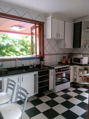 LINDA c/PISCINA, CHURRASQ. F.PIZZA, 3 STS c/AR CONDIC. - FAMILIA ATÉ 08 pess. + 2 crianças - REVEILLON 2026 - 10 DIAS