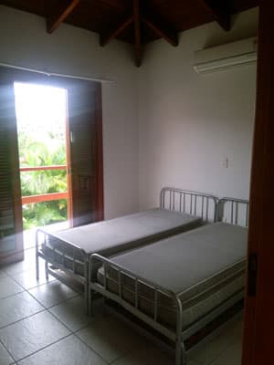 LINDA c/PISCINA, CHURRASQ. F.PIZZA, 3 STS c/AR CONDIC. - FAMILIA ATÉ 08 pess. + 2 crianças - REVEILLON 2026 - 10 DIAS