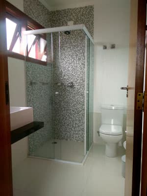 LINDA c/PISCINA, CHURRASQ. F.PIZZA, 3 STS c/AR CONDIC. - FAMILIA ATÉ 08 pess. + 2 crianças - REVEILLON 2026 - 10 DIAS