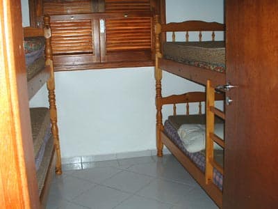 TÉRREA 3 DORMS (STE) PISCINA, CHURRASQ., 8 pess; JAN 660/d;  Aluga ANUAL R$7.350/mês, inclui Cond/IPTU;