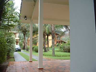 SOBRADOS 4 DORMS p/ 8 PESSOAS; PISCINA, VARANDA C/ CHURRASQUEIRA; 3 WCs; FERIADO 1º DE MAIO 3 DIAS