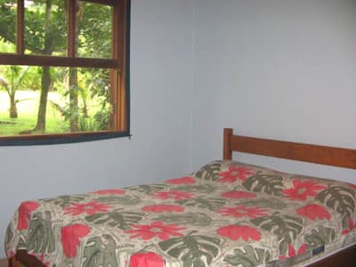 CHARMOSA  TÉRREA, a 500M DA PRAIA, PISCINA, CHURRASQ, 3 DORMS (STE) AR Condic., ATÉ.10 PESSSOAS - REVEILLON 7D