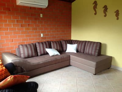 Casa c/3 dorms (2 sts), 600m da praia,  mezanino, Varanda c/churr., feriados diárias