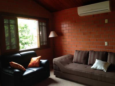 Casa c/3 dorms (2 sts), 600m da praia,  mezanino, Varanda c/churr., feriados diárias