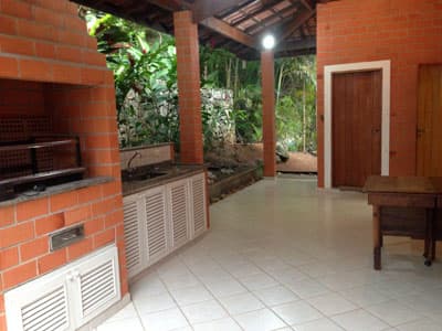 Casa c/3 dorms (2 sts), 600m da praia,  mezanino, Varanda c/churr., feriados diárias