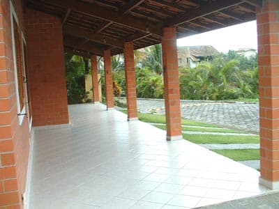 Casa c/3 dorms (2 sts), 600m da praia,  mezanino, Varanda c/churr., feriados diárias