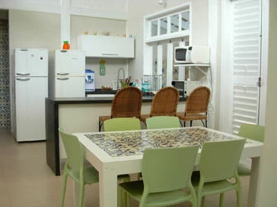 LINDA C/ PISC, CHURR, 4 DORMS (2 STS) c/AR, roupas cama/banho, 12p, 400m da praia- reservada no Reveillon