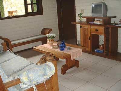TÉRREA 4 DORMS(STE) 9 PESS. CHURRASQ., AMPLO GRAMADO, 150M DA PISCINA, CARNAVAL, 11,5 meses a R$6900