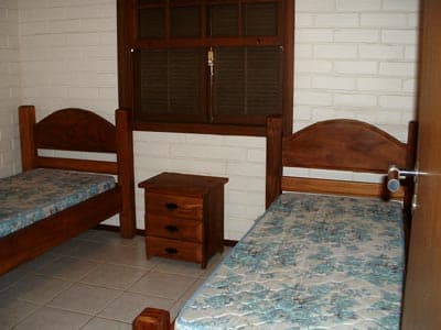 TÉRREA 4 DORMS(STE) 9 PESS. CHURRASQ., AMPLO GRAMADO, 150M DA PISCINA, CARNAVAL, 11,5 meses a R$6900