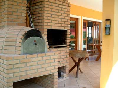 LINDA, DECORAÇÃO PRAIA, 5 DORMS (4 STS) AR CONDIC., 8 ADLTS+2 CRIANÇAS -SPA, CHURR, FERIADOS 1900; REVEILLON DIÁRIAS