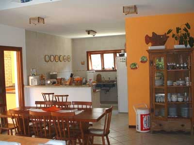 LINDA, DECORAÇÃO PRAIA, 5 DORMS (4 STS) AR CONDIC., 8 ADLTS+2 CRIANÇAS -SPA, CHURR, FERIADOS 1900; REVEILLON DIÁRIAS