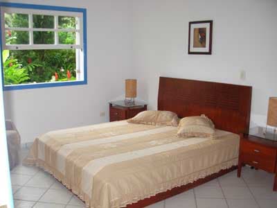 LINDA c/PISCINA, 1200m da praia, CHURRASQ. F.PIZZA, 5 DORMS c/ ArCond (4 STS) + WC, 11 pess., CARNAVAL 5D