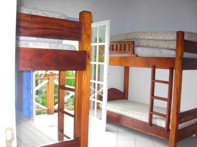 LINDA c/PISCINA, 1200m da praia, CHURRASQ. F.PIZZA, 5 DORMS c/ ArCond (4 STS) + WC, 11 pess., CARNAVAL 5D