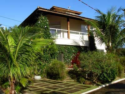 LINDO SOBRADO 4 DORMS (2SS) PISC., CHURR., 400m DA PRAIA