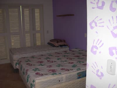 AMPLO SOBRADO c/ PISCINA, 4 STS, LAVABO, ATÉ 15 PESSOAS, A 1.100m DA PRAIA - REVEILLON 2025