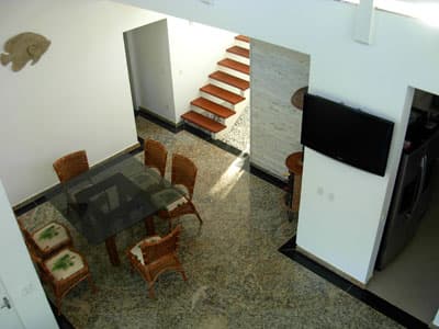AMPLO SOBRADO c/ PISCINA, 4 STS, LAVABO, ATÉ 15 PESSOAS, A 1.100m DA PRAIA - REVEILLON 2025