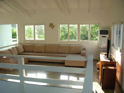 AMPLO SOBRADO c/ PISCINA, 4 STS, LAVABO, ATÉ 15 PESSOAS, A 1.100m DA PRAIA - REVEILLON 2025