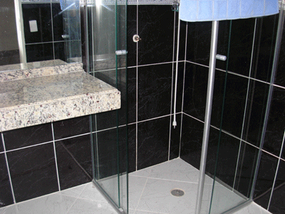 AMPLO SOBRADO c/ PISCINA, 4 STS, LAVABO, ATÉ 15 PESSOAS, A 1.100m DA PRAIA - REVEILLON 2025