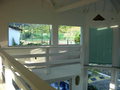 AMPLO SOBRADO c/ PISCINA, 4 STS, LAVABO, ATÉ 15 PESSOAS, A 1.100m DA PRAIA - REVEILLON 2025